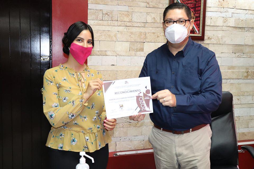 $!Al recibir su título de Alcaldesa Juvenil en 2020.