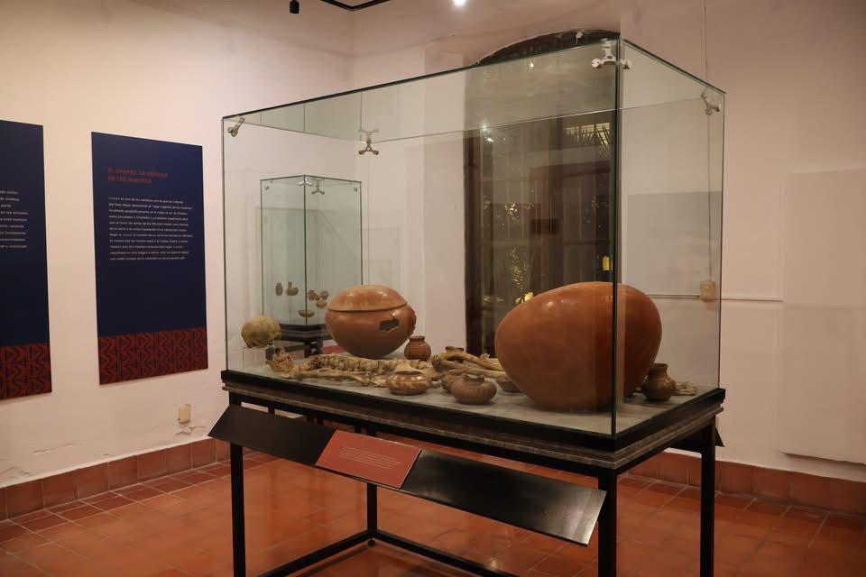 $!A la colección se sumaron piezas encontradas en la Avenida del Delfín, de la cultura Aztatlán (900-1200 d.C.).