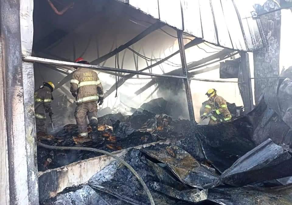$!Incendio devasta una planta congeladora de camarón en Guasave; las pérdidas son millonarias