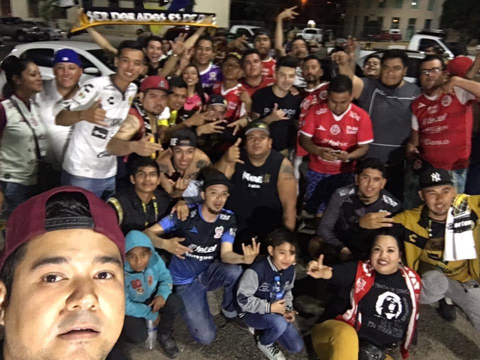 $!Afición de Dorados celebra el regreso del equipo a Sinaloa