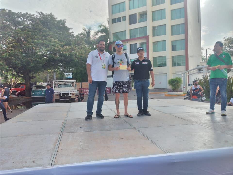 $!Juan de Dios Leyva y Norma Labrador conquistan Carrera de 5K en Culiacán