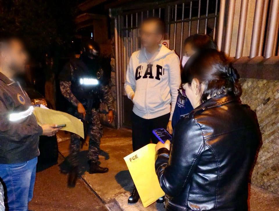 $!Fiscal General de Ecuador detiene a 30 entre jueces, fiscales y policías