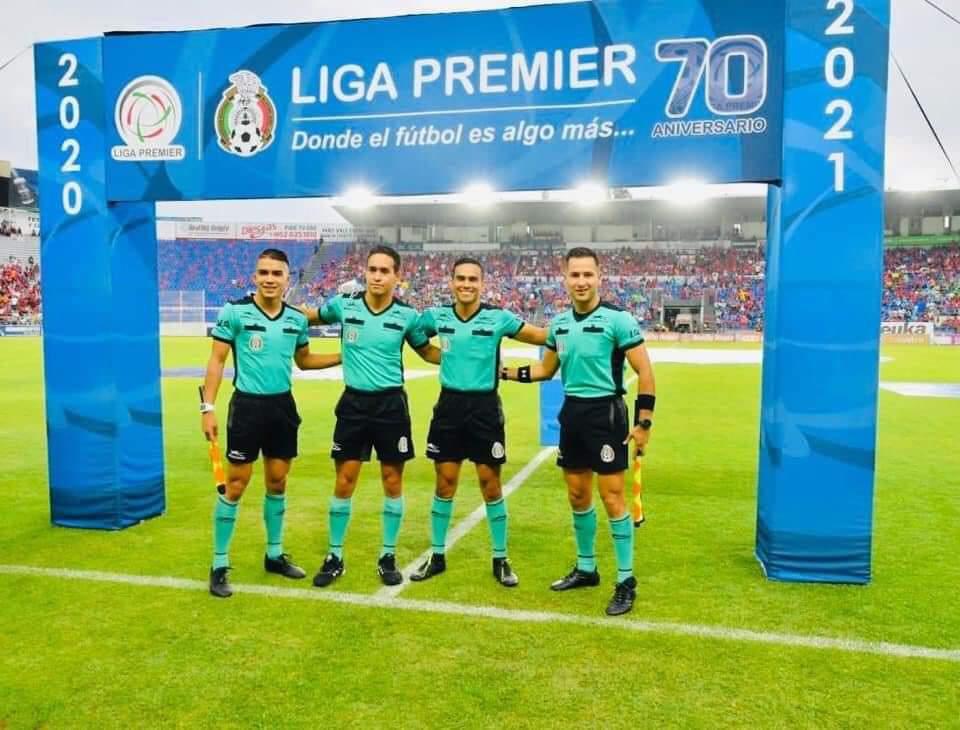 $!Sinaloense Joaquín Vizcarra es nombrado el mejor árbitro de la Liga Premier