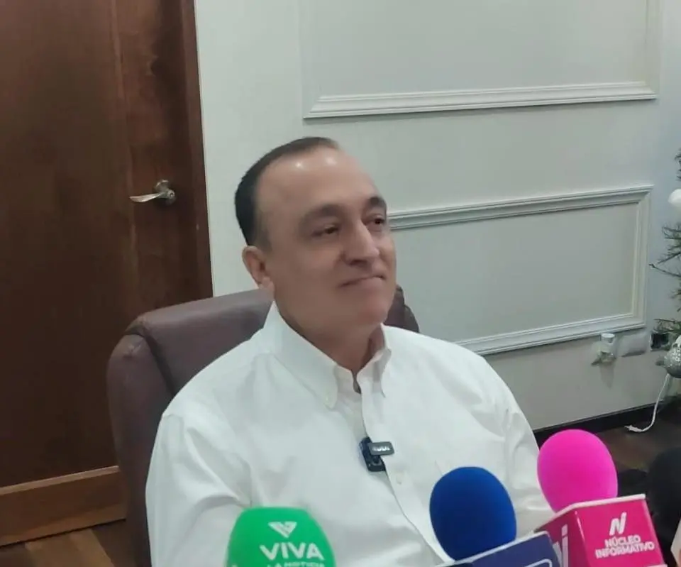 $!Asegura Alcalde de Ahome que se reparan puntos críticos de drenajes sin arriesgar a la población