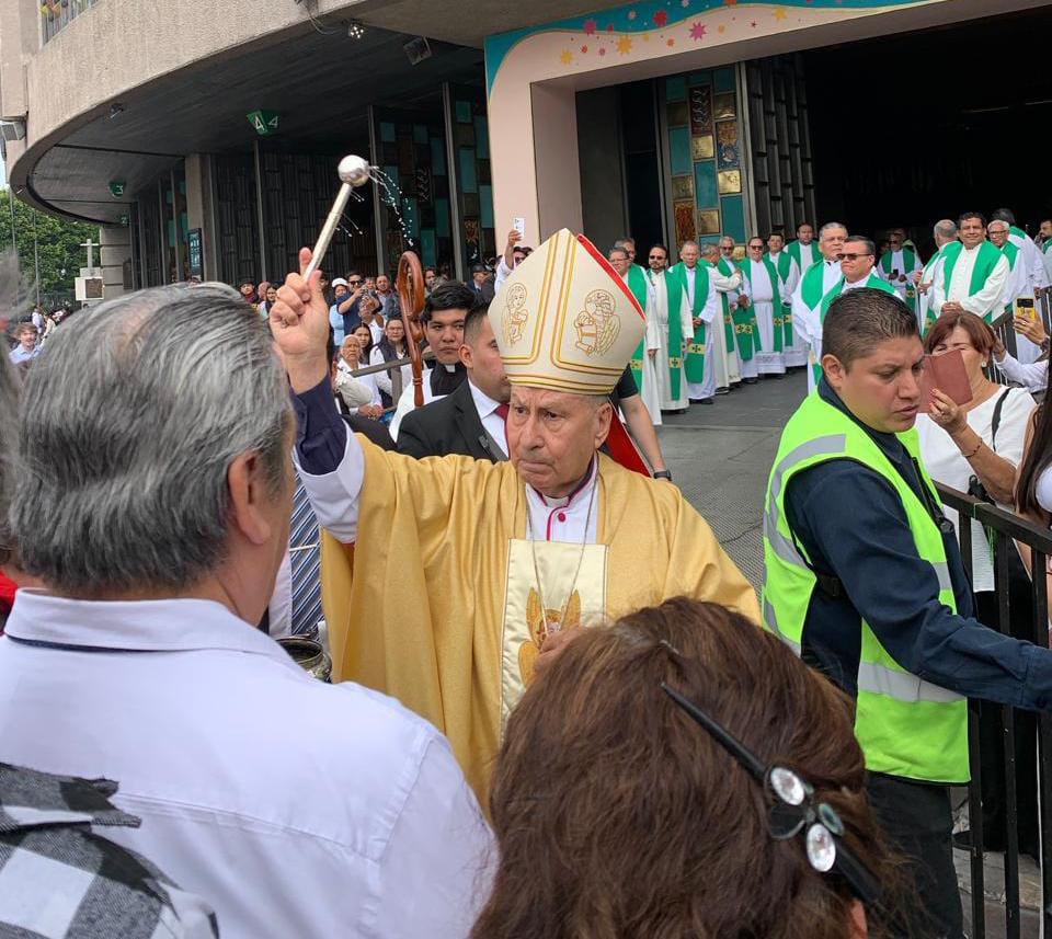 $!Peregrinos de Rosario piden por la paz de Sinaloa en Basílica de Guadalupe