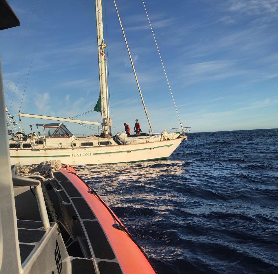 $!Marina apoya a velero con fallas en Islas Marías