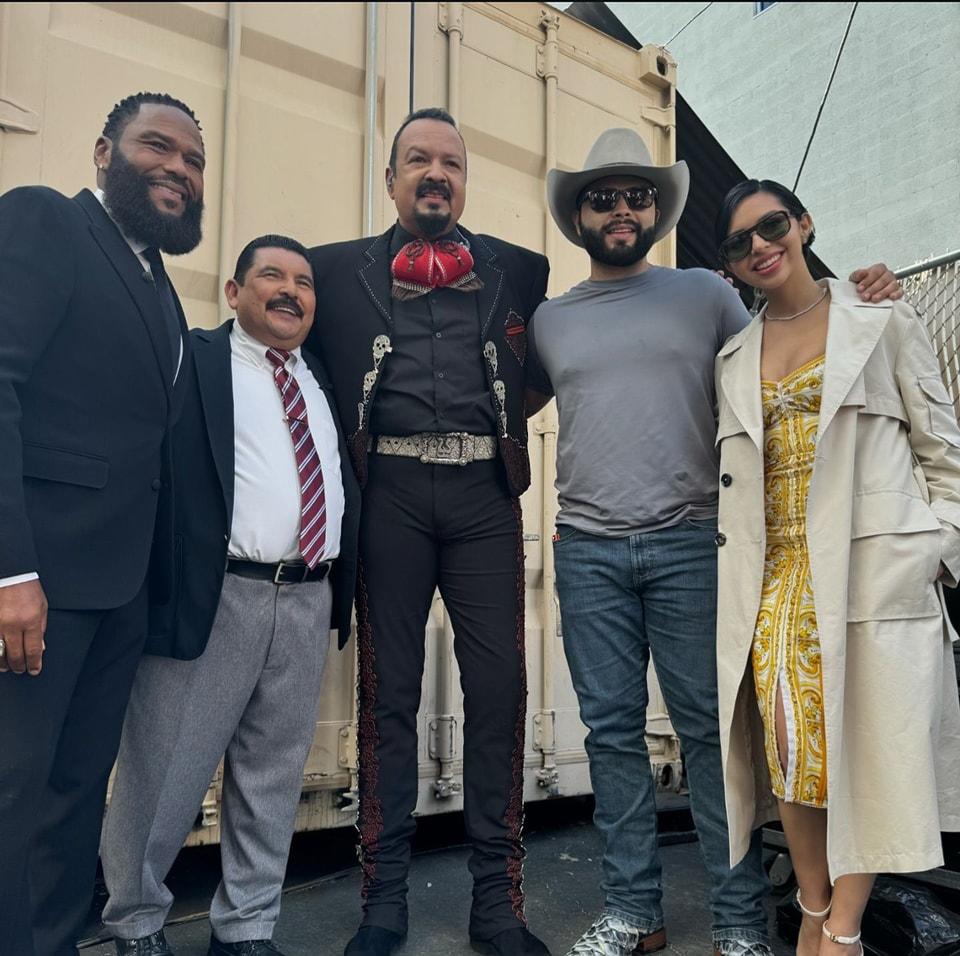 $!Canta Pepe Aguilar en el show de Jimmy Kimmel