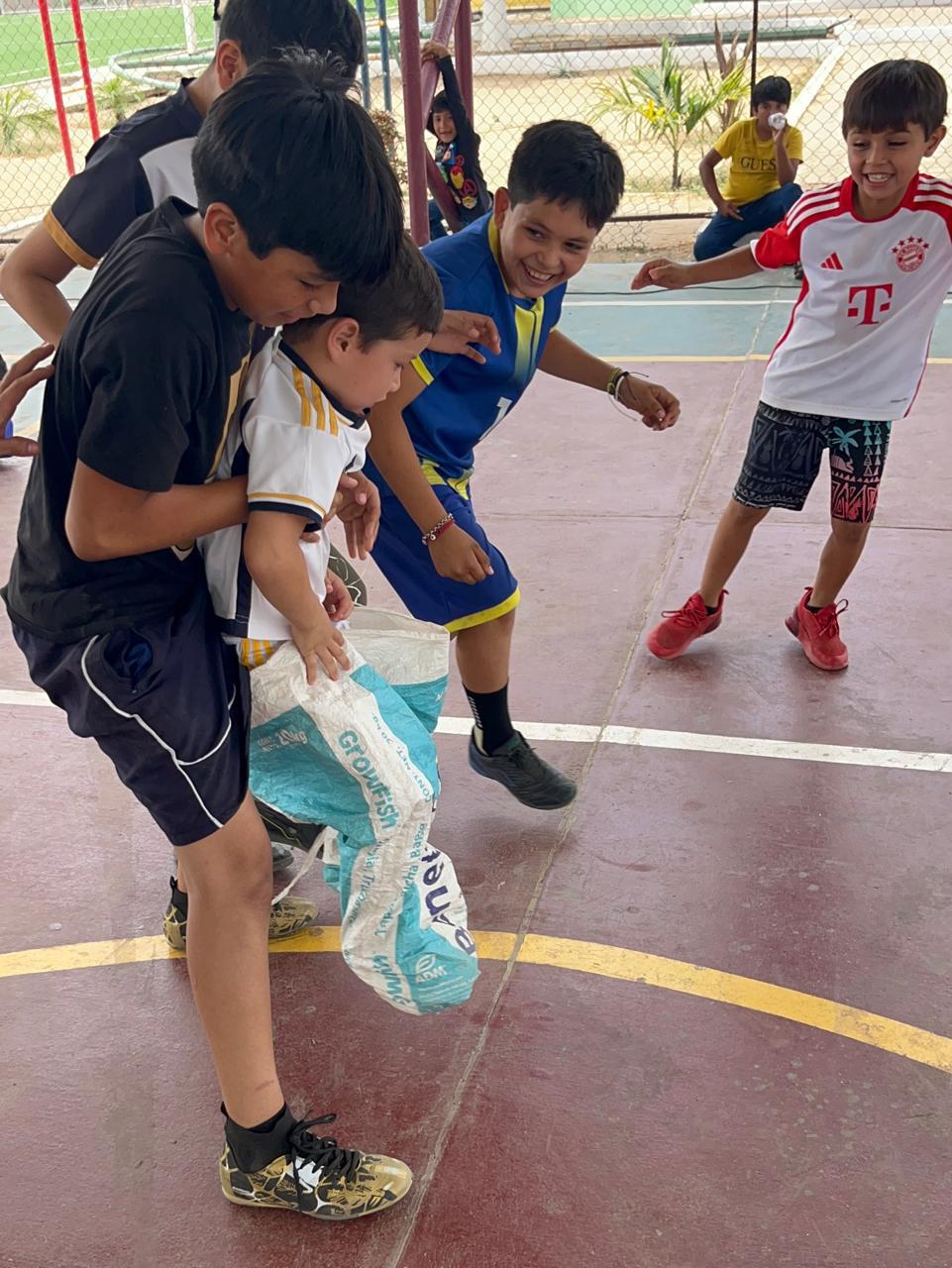 $!Imdec divierte a niños y jóvenes de la sindicatura de Jesús María, en Culiacán