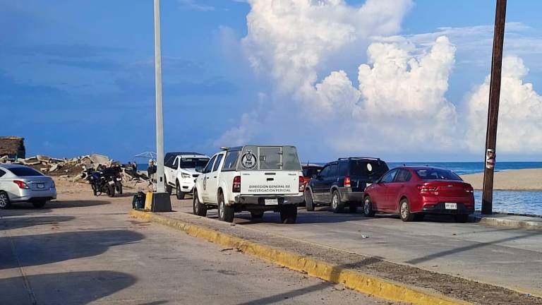 Anuncia Policía Acuática recorridos en playas de Mazatlán durante día y noche