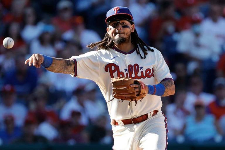 Freddy Galvis firma para jugar en el beisbol japonés