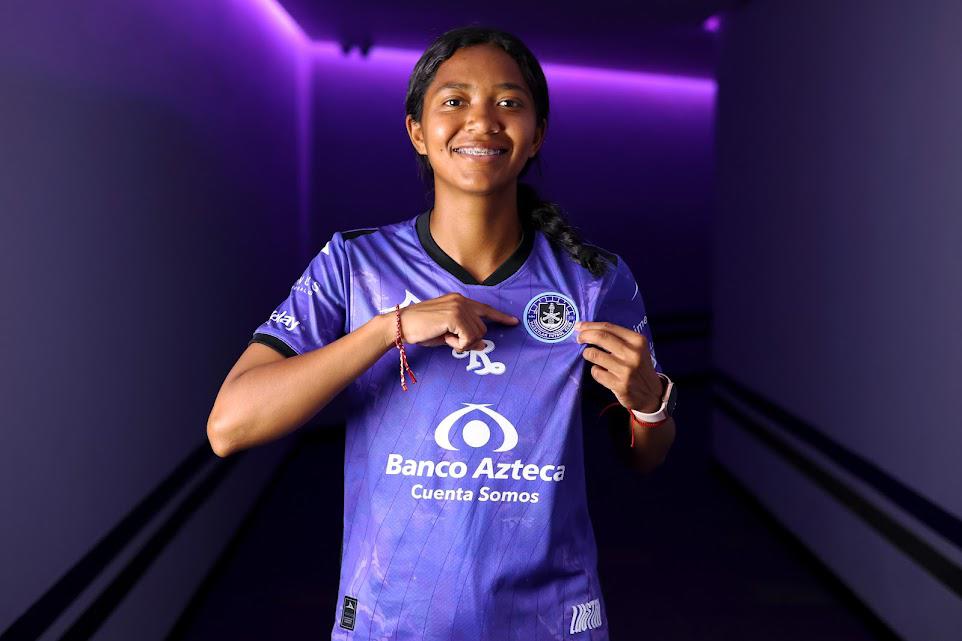 $!María Fernanda Canseco se viste de Cañonera