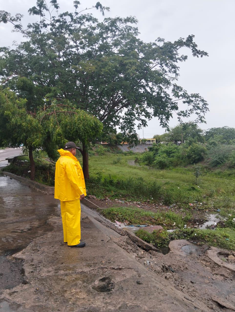 $!Por lluvias, limpiarán otra vez canales en Escuinapa