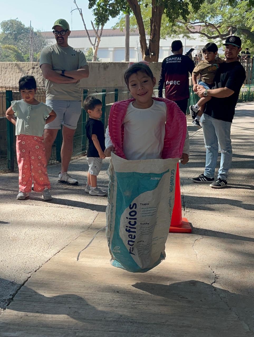 $!Imdec celebra Jornada Deportiva y Recreativa en el Zoológico de Culiacán en presentación de capibaras