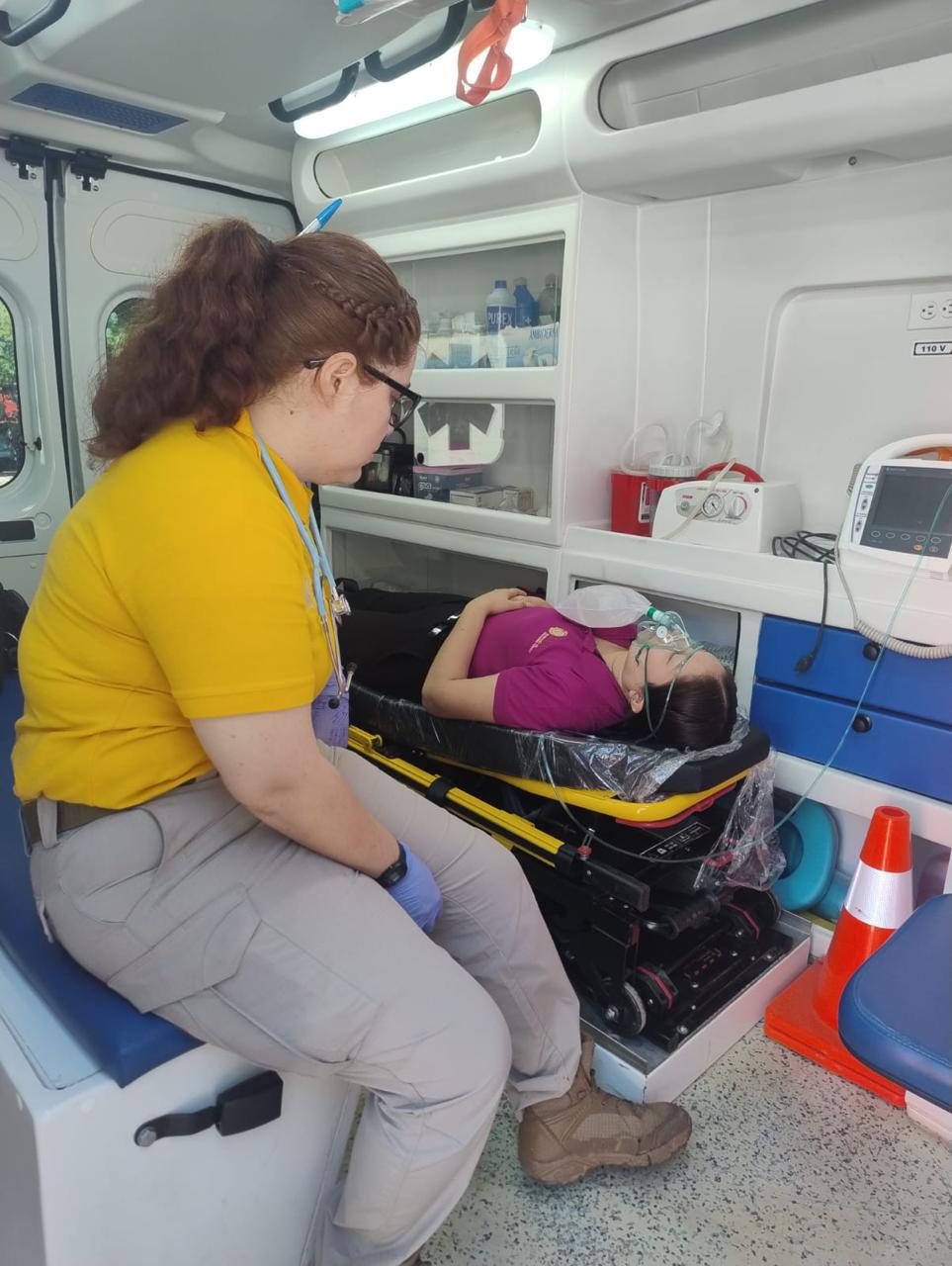 $!Evacúan a casi mil personas por fuga de gas en secundaria de Costa Rica, en Culiacán