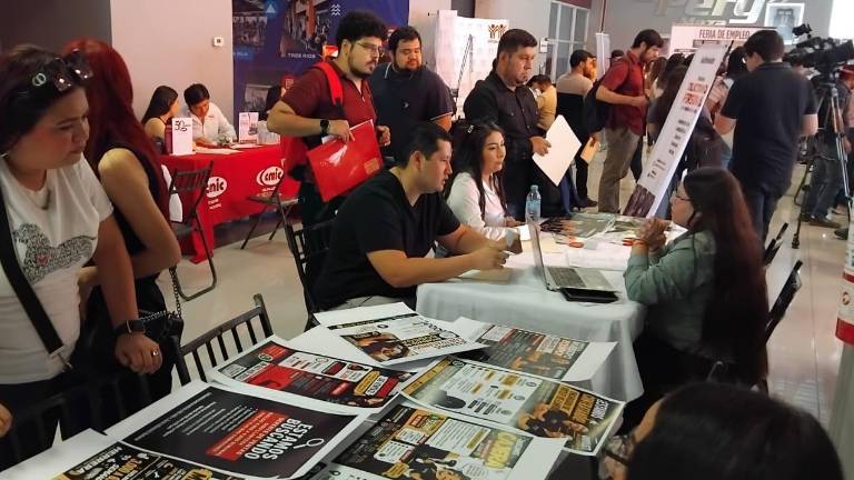 Feria del empleo organizada en Culiacán.
