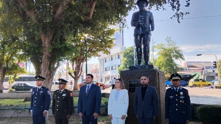 Autoridades conmemoran el aniversario luctuoso de Venustiano Carranza en Culiacán.