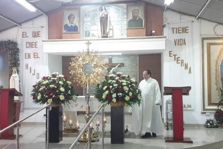 Tras operación del corazón, reportan evolución favorable del Padre Ezequiel