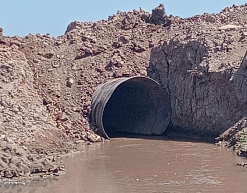 $!Salinidad ahoga al Huizache-Caimanero; pescadores inyectan agua dulce para salvar la laguna