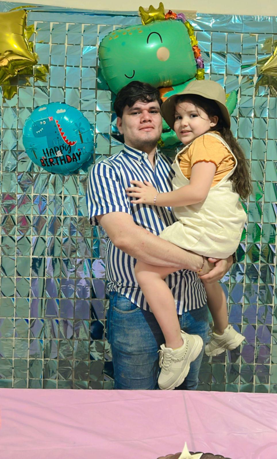 $!Paula Daniela festeja con pastel su sexto año de vida