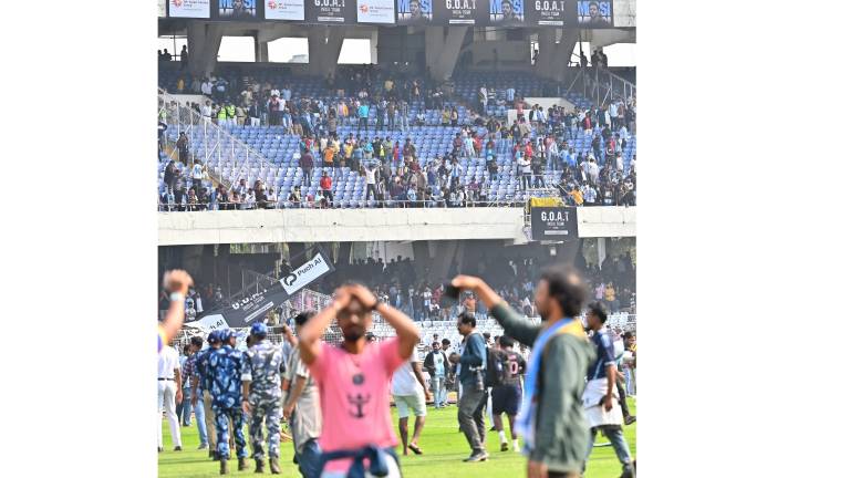 En todo un caos terminó el evento.