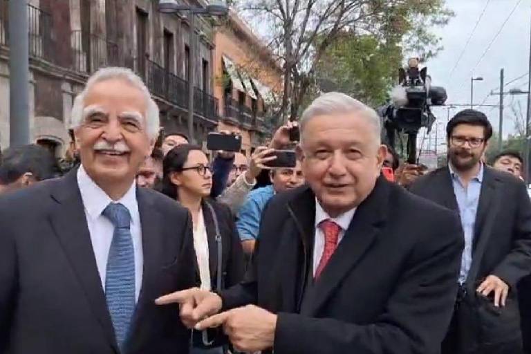 Empresarios acuerdan con AMLO analizar reducción de la jornada laboral en México