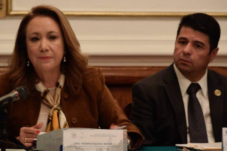 Con apoyo de Cónsul, Ministros de la SCJN van a vacunarse a Texas, revela columnista