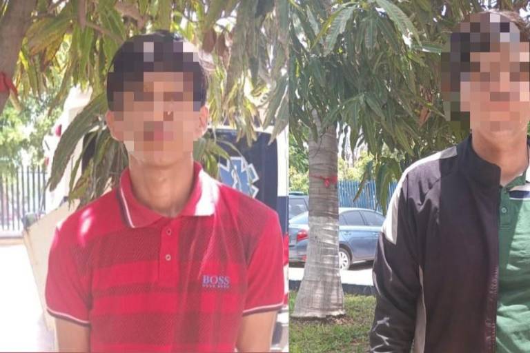 Dos jóvenes intentan huir de patrullaje y son detenidos con droga en Culiacán