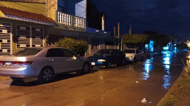 Las lluvias iniciaron aproximadamente a las 5:00 horas de este domingo en Mazatlán.