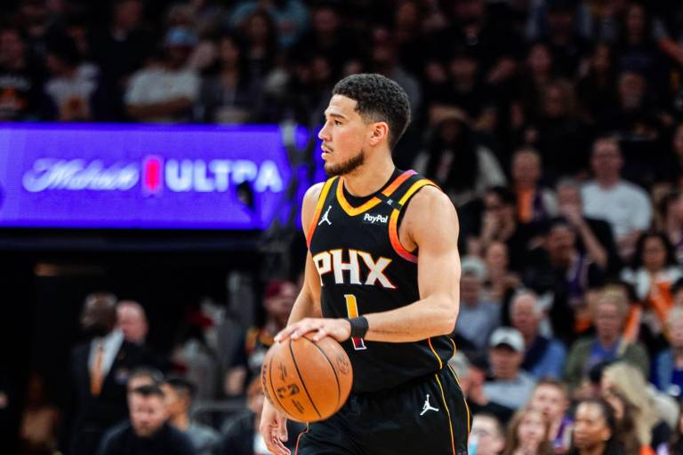 Devin Booker firma histórica extensión con los Suns: el salario más alto en la NBA