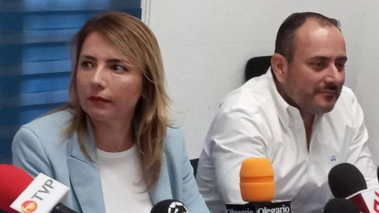 La dirigente estatal del PAN Sinaloa, Roxana Rubio Valdez, invitó a la Diputada Cinthia Valenzuela a sumarse al partido.