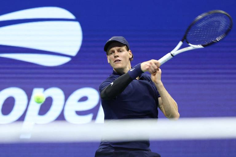 Sinner sufre camino a la final del US Open con Alcaraz