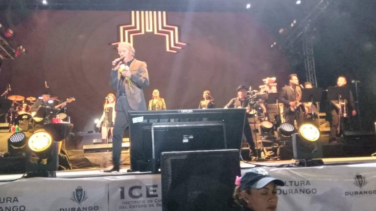 La presentación de José María Napoleón reunió a más de 8 mil asistentes la noche del pasado sábado en el Festival Revueltas.