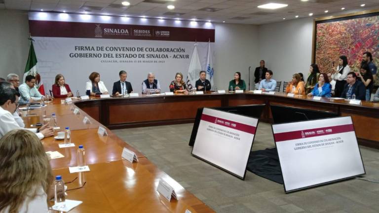 Autoridades de Sinaloa y representantes del Alto Comisionado de la ONU signaron el convenio para la atención del desplazamiento forzado en la entidad.