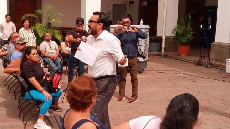 Gámez Mendívil explicó que esta estrategia busca brindar un impulso financiero a los trabajadores del comercio popular para que puedan reinvertir en mercancías y materiales.