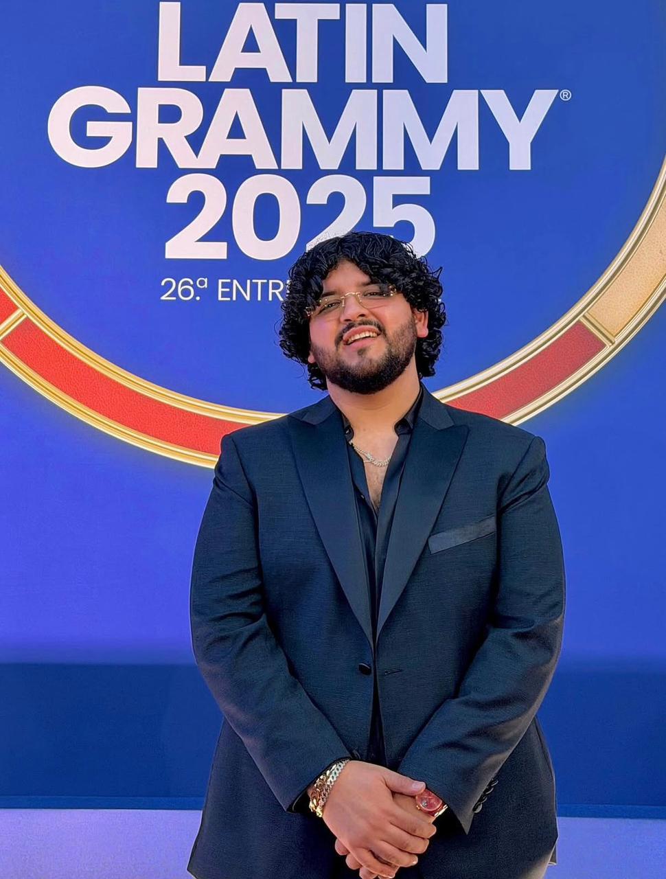 $!Dentro de su camino artístico fue nominado al Latin Grammy, por el tema ‘Hecha pa’ mi’, interpretada por Grupo Frontera.