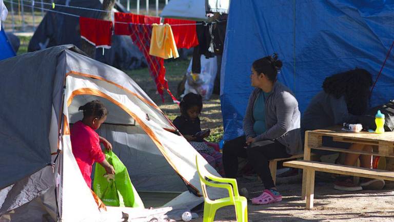 Solicitantes de asilo en el campamento de Matamoros, en México, a la espera de sus audiencias de inmigración.