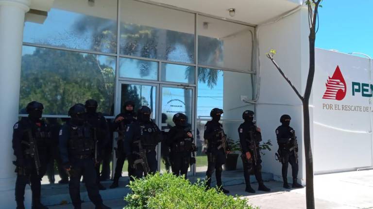 Este miércoles la manifestación se extendió a la toma de las instalaciones de Guamúchil y este jueves a las de Culiacán.