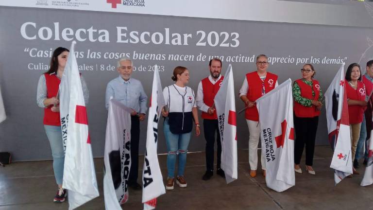Autoridades educativas, de salud y de Cruz Roja en Sinaloa dieron el banderazo de inicio a la colecta anual en escuelas.
