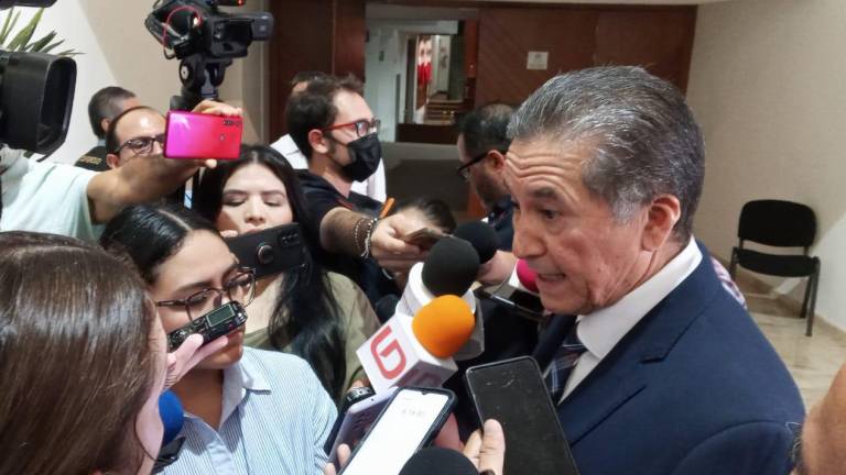 El Diputado de Morena, Feliciano Castro Meléndrez, respondió que no hay una persecución política contra el Rector de la UAS.
