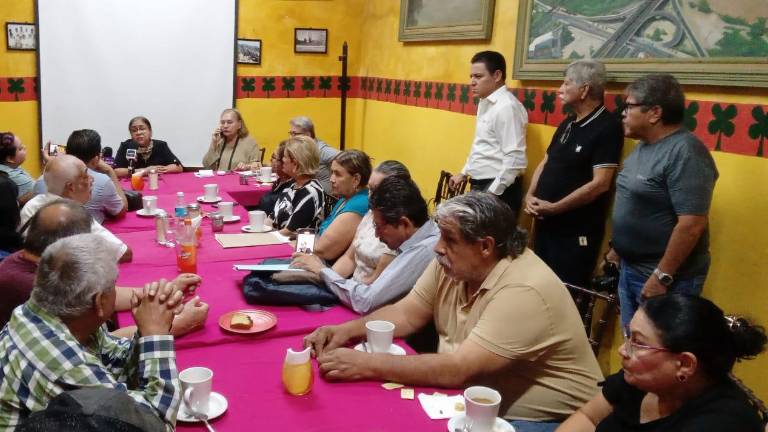 Conferencia de prensa de jubilados de la UAS.