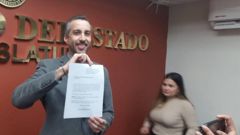 El Diputado local Gene René Bojórquez Ruiz anuncia que denunciará a Feliciano Castro Meléndrez y a Pedro Villegas Lobo.