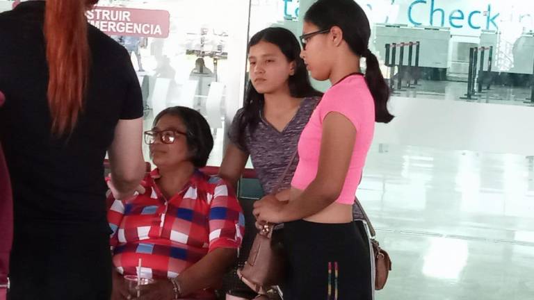 Los Gámez Rubio no estaban enterados del cierre del Aeropuerto, así que invirtieron en viajar a Culiacán y ahora se mantienen a la espera.
