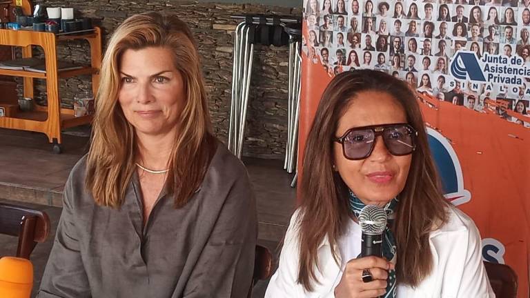 Montserrat Oliver y Yolanda Andrade.