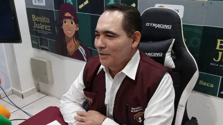 Juan Carlos Fierro Apodaca, coordinador estatal de Becas para el Bienestar.