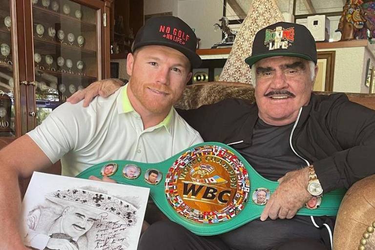Con mi ídolo: Canelo Álvarez presume visita y foto con Vicente Fernández