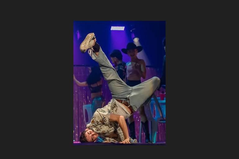 Busca Juan Carlos Pineda descubrir el mundo a través del breake dance