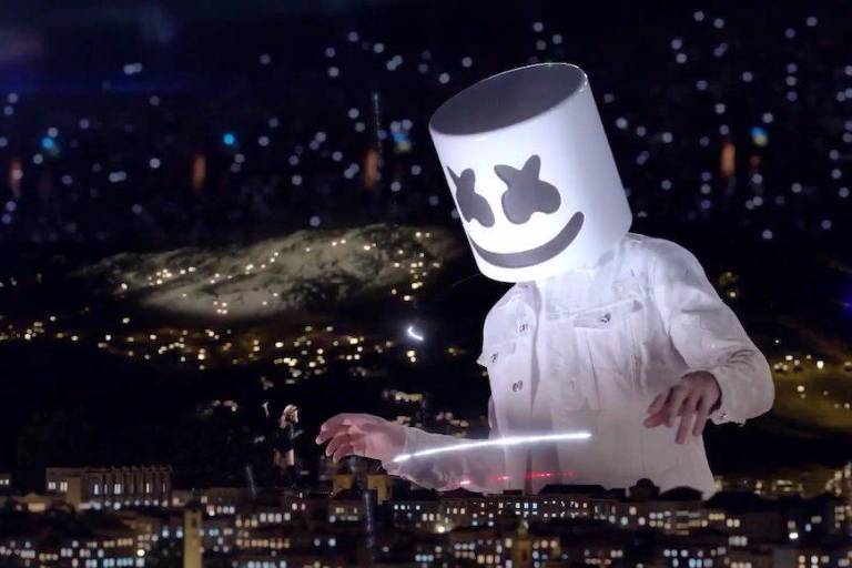 Marshmello sorprende con su presentación en la final de la Liga de Campeones