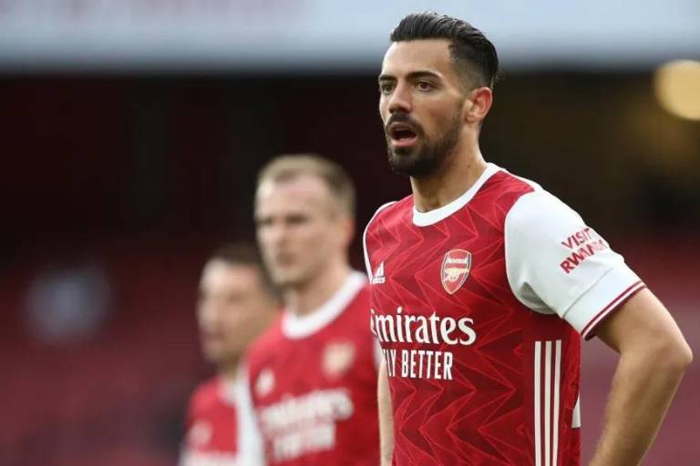 El futbolista español Pablo Marí es apuñalado en ataque a centro comercial de Milán