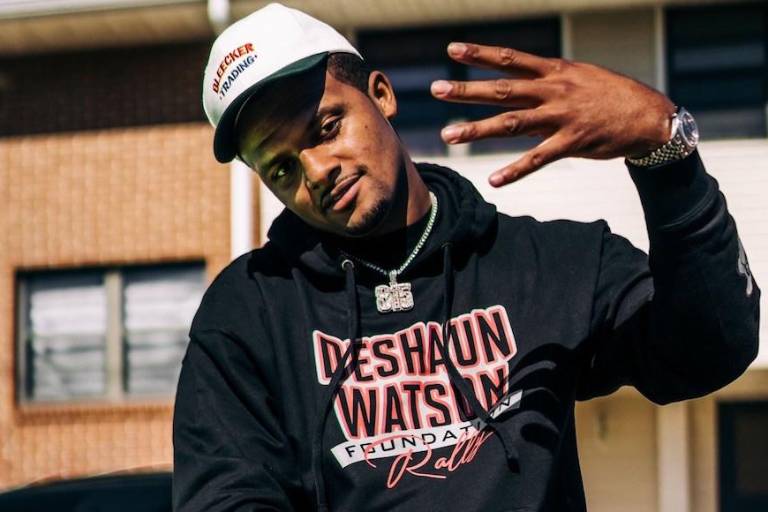 Deshaun Watson, quarterback de los Texans de Houston, enfrenta ya 13 demandas por agresión sexual