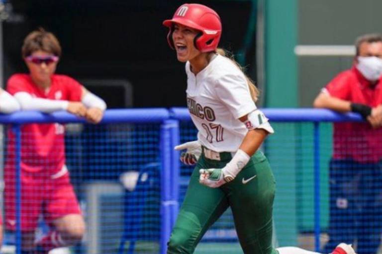 Anissa Urtez ofrece disculpas por tirar uniforme y renuncia a la selección de softbol de México